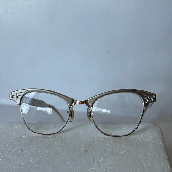 Vintage cat eye aluminum metal woman's eyeglasses 50's vintage